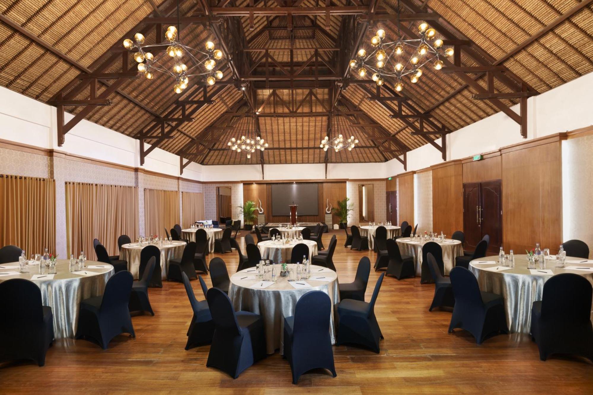 Royal Tulip Springhill Resort Jimbaran Экстерьер фото The Grand Ballroom