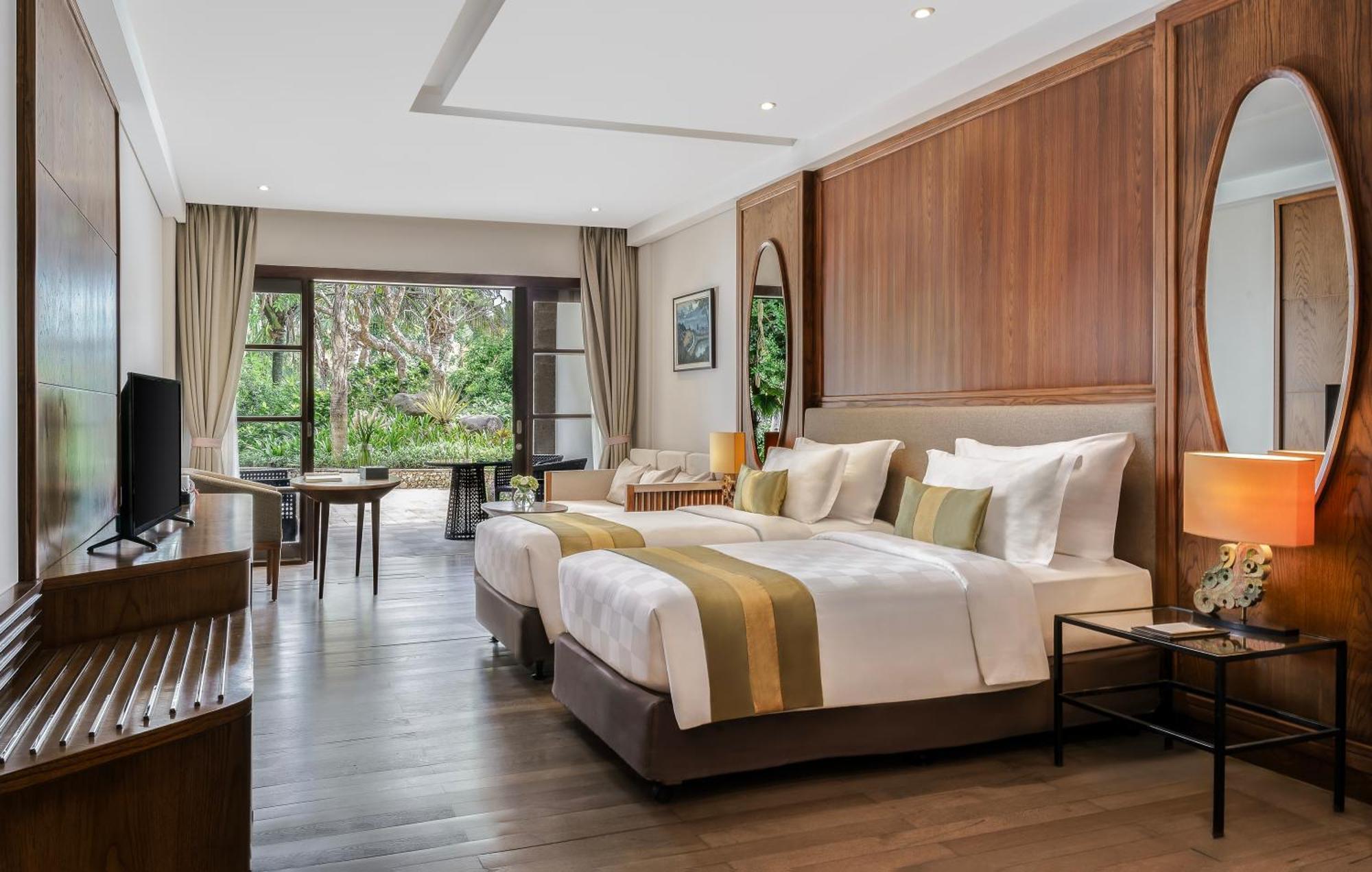 Royal Tulip Springhill Resort Jimbaran Экстерьер фото Deluxe Room
